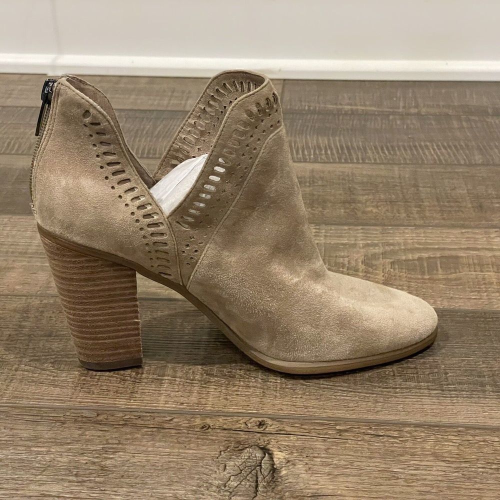 Vince Camuto Fileana French Taupe Suede Split Shaft Bootie Size 8.5 Womens EUC - Picture 5 of 15